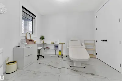 Interior photo 4 of 139 28 ST SW