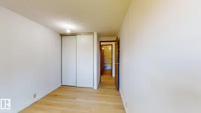 Interior photo 3 of 