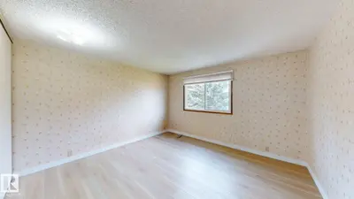 Interior photo 2 of 