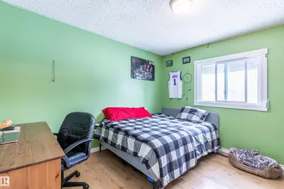 Interior photo 4 of 474003 Range Road 255