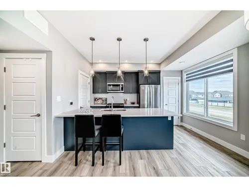#50 6905 25 AV SW, Edmonton - $325,500