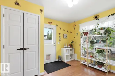 Interior photo 2 of 216 Parkallen WY