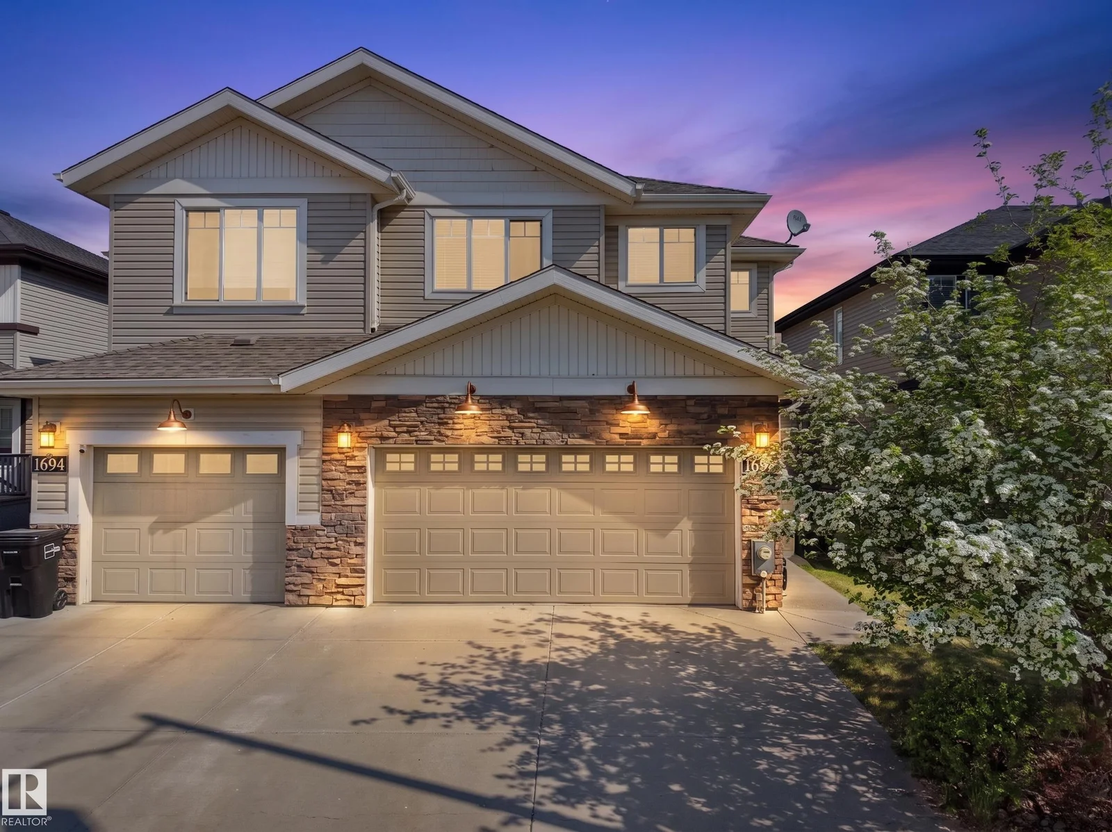 1692 CUNNINGHAM WY SW, Edmonton - 4 bedroom Duplex for sale