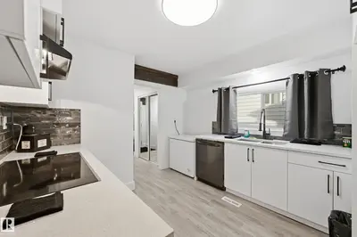Interior photo 3 of 10656 93 ST NW