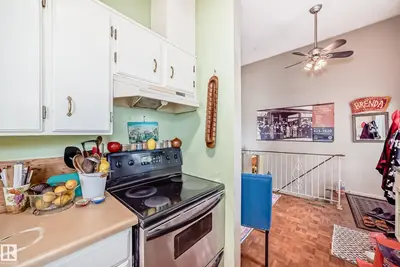 Interior photo 4 of 1283 MILLBOURNE RD E NW