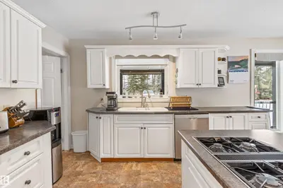 Interior photo 3 of 75042 TWP ROAD 464