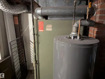 Interior photo 4 of 10650 76 AV NW