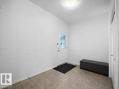 Interior photo 3 of 3101 ARTHURS CR SW