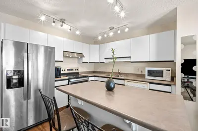 Interior photo 2 of #2 15215 126 ST NW