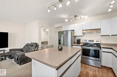 Interior photo 4 of #2 15215 126 ST NW