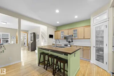 Interior photo 4 of 9923 89 ST NW