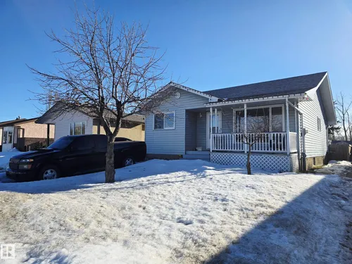 5835 10 AV NW, Edmonton - $365,000