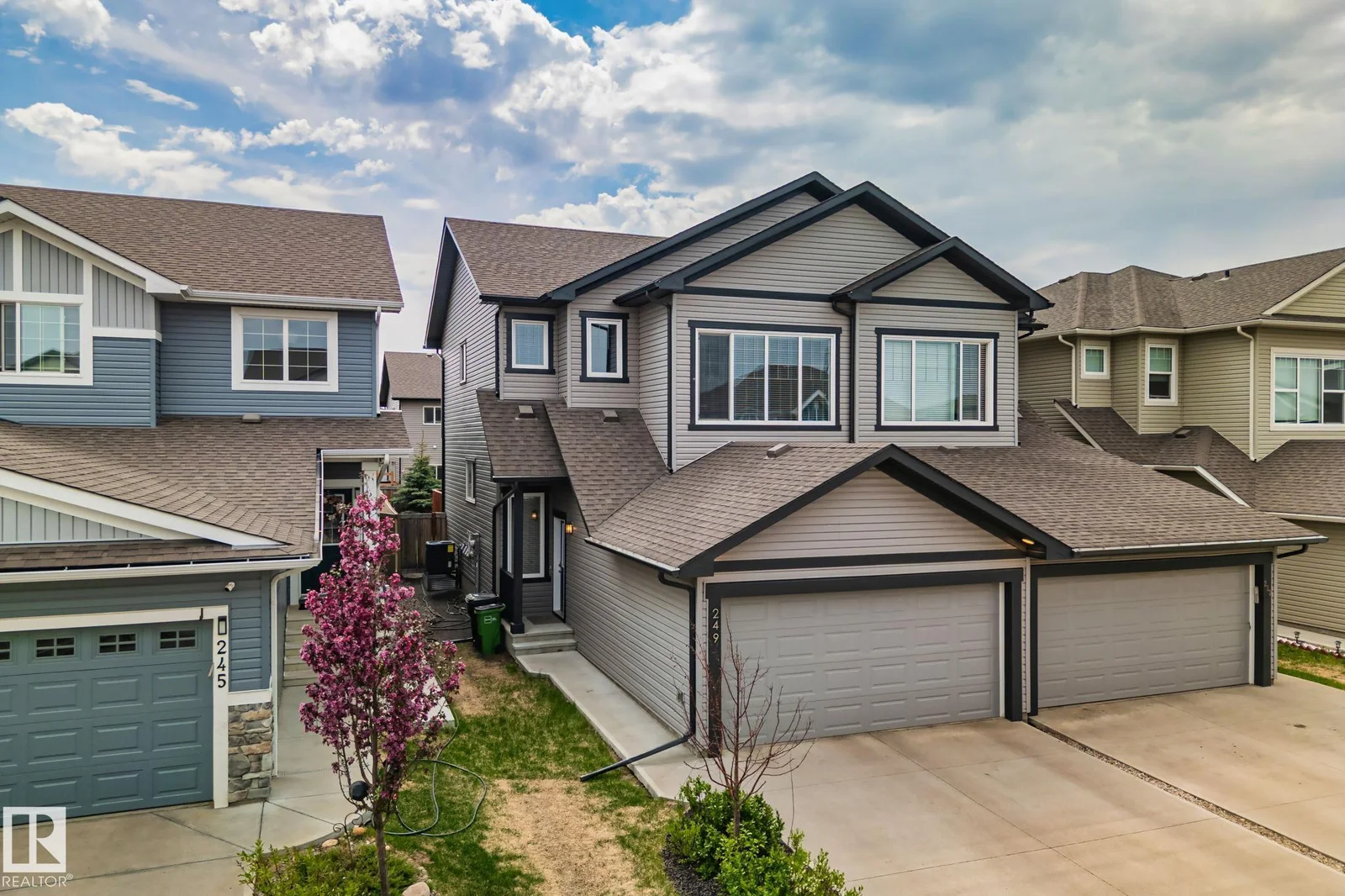 249 39A AV NW, Edmonton - 3 bedroom Duplex for sale