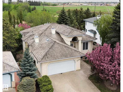 520 PARDEE BA NW, Edmonton - $700,000