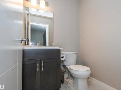 Interior photo 4 of 17263 9 AV SW SW