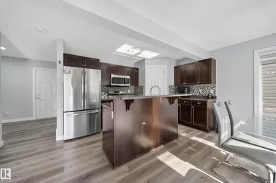 Interior photo 4 of 3752 12 ST NW