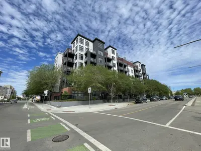 Interior photo 2 of #504 10518 113 ST NW