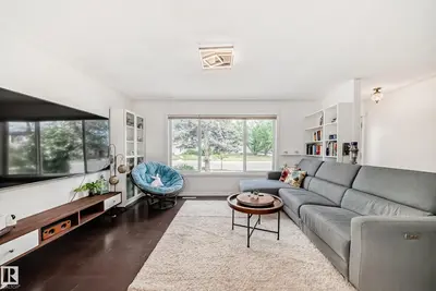 Interior photo 3 of 10419 52 AV NW