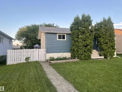 Interior photo 1 of 4823 49 ST