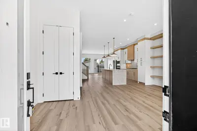 Interior photo 2 of 