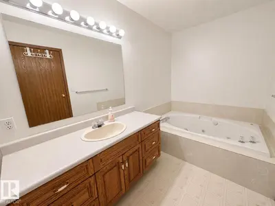 Interior photo 4 of 4005 55 AV