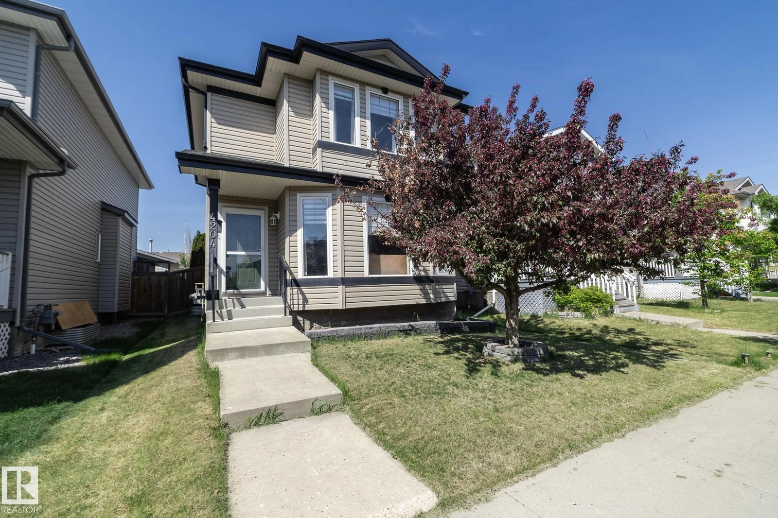 4204 161 AV NW, Edmonton - 4 bedroom Detached Single Family for sale