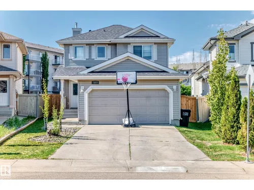 7847 7 AV SW, Edmonton - $471,999
