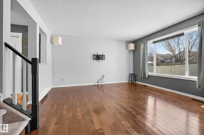 Interior photo 3 of 8915 7 AV SW