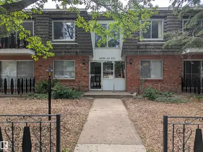 Interior photo 1 of #1,2,3,4 10623 68 AV NW