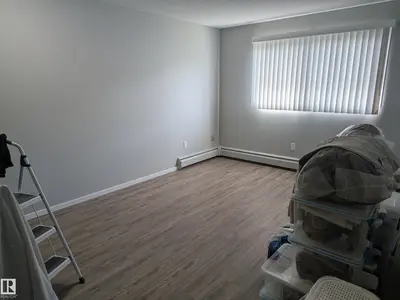 Interior photo 4 of #1,2,3,4 10623 68 AV NW