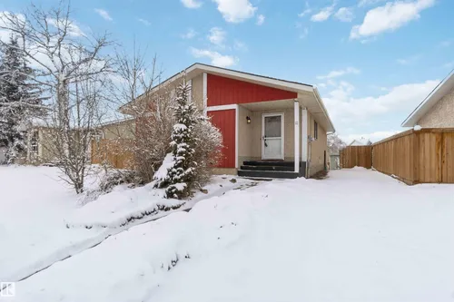 12 LUNNON DR, Gibbons - $300,000