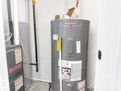 Interior photo 3 of 12717 116 ST NW