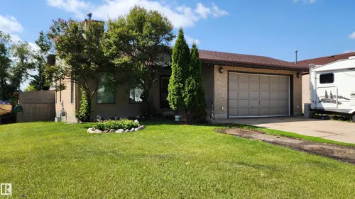 5101 58 AV, Elk Point - $289,900