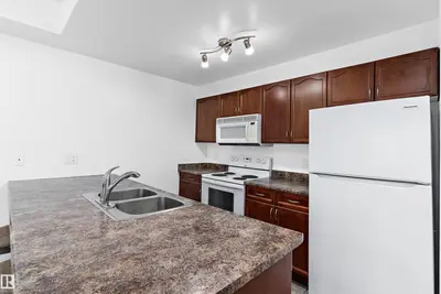 Interior photo 2 of #902 9939 109 ST NW