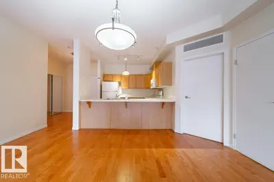 Interior photo 3 of 