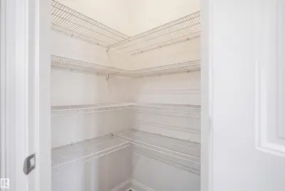 Interior photo 3 of 1523 36 AV NW
