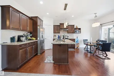 Interior photo 4 of 1523 36 AV NW