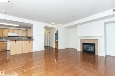 Interior photo 3 of 