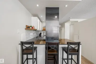 Interior photo 3 of #302 10148 118 ST NW