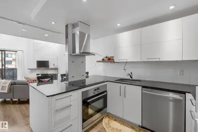 Interior photo 4 of #302 10148 118 ST NW