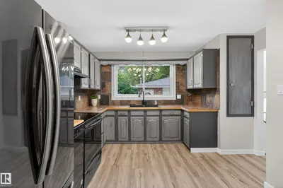 Interior photo 3 of 302 FIR ST