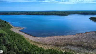 Interior photo 3 of Hope Lake NW-33-65-18-W4