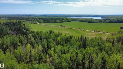 Interior photo 1 of Hope Lake NW-33-65-18-W4