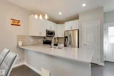Interior photo 4 of 6687 CARDINAL RD SW