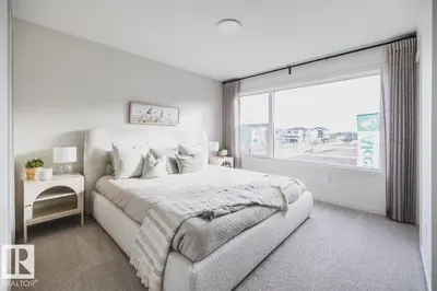 Interior photo 3 of 312 32 ST SW