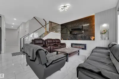 Interior photo 4 of 5936 18 ST NE