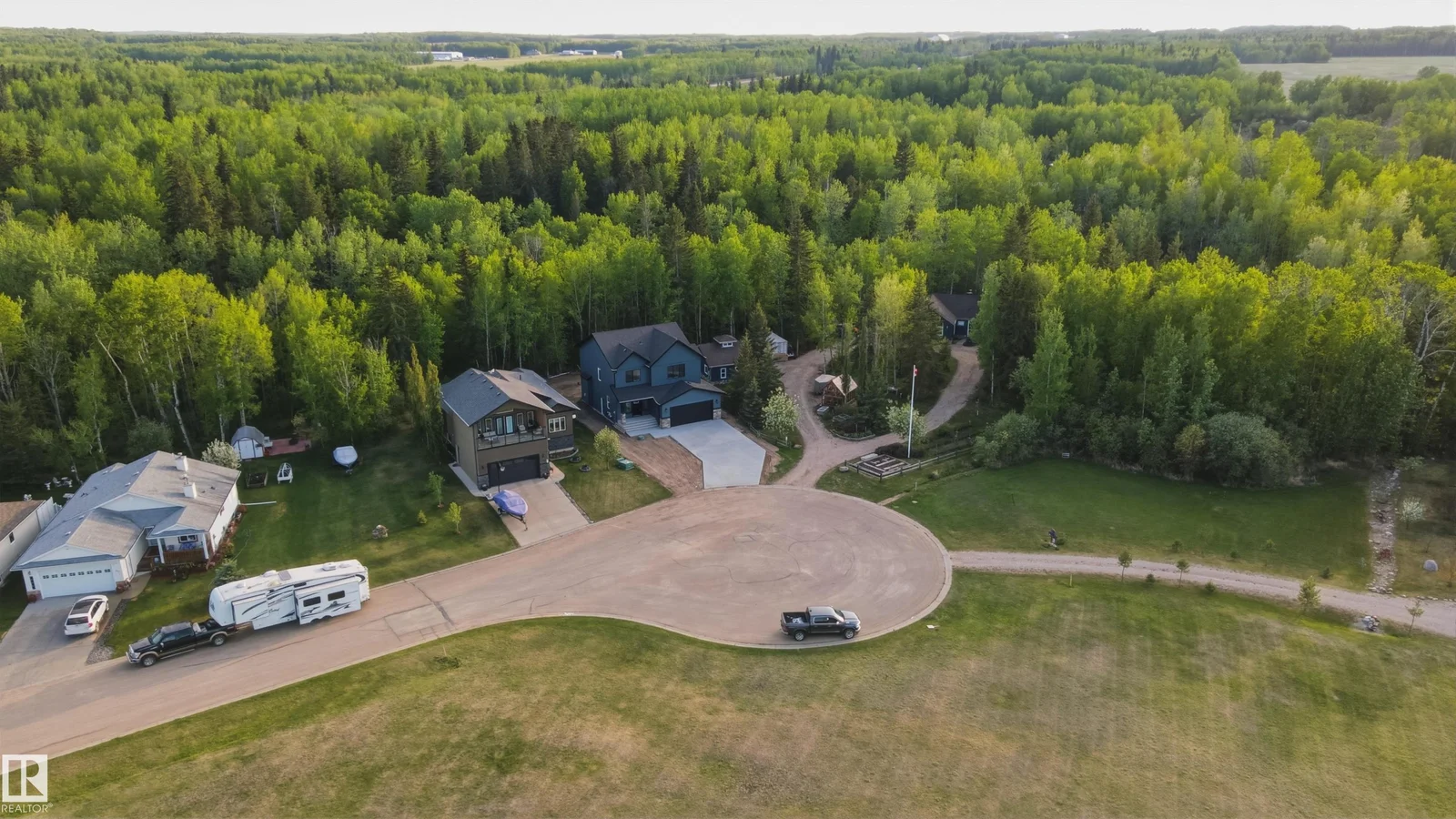 132 HERON POINT CL, Rural Wetaskiwin County - 4 bedroom Detached Single Family for sale