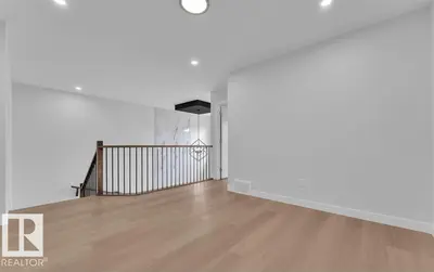 Interior photo 4 of 3025 39 AV