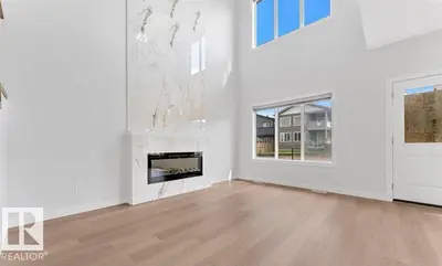 Interior photo 1 of 3025 39 AV