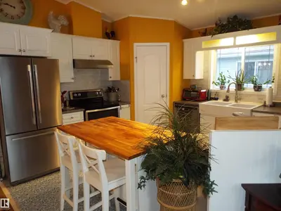 Interior photo 3 of 1059 Aspen Drive East